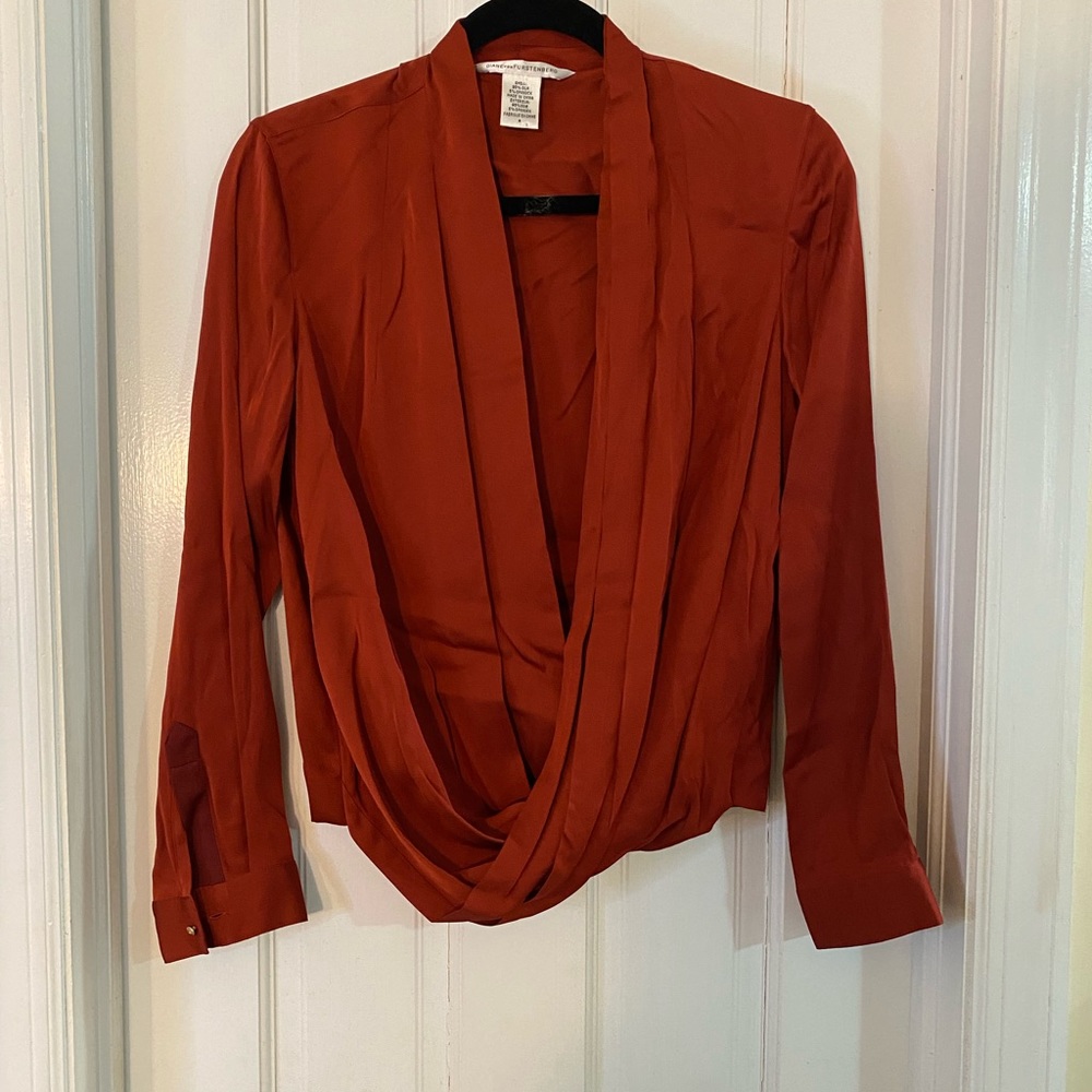Silk DVF shirt size 4